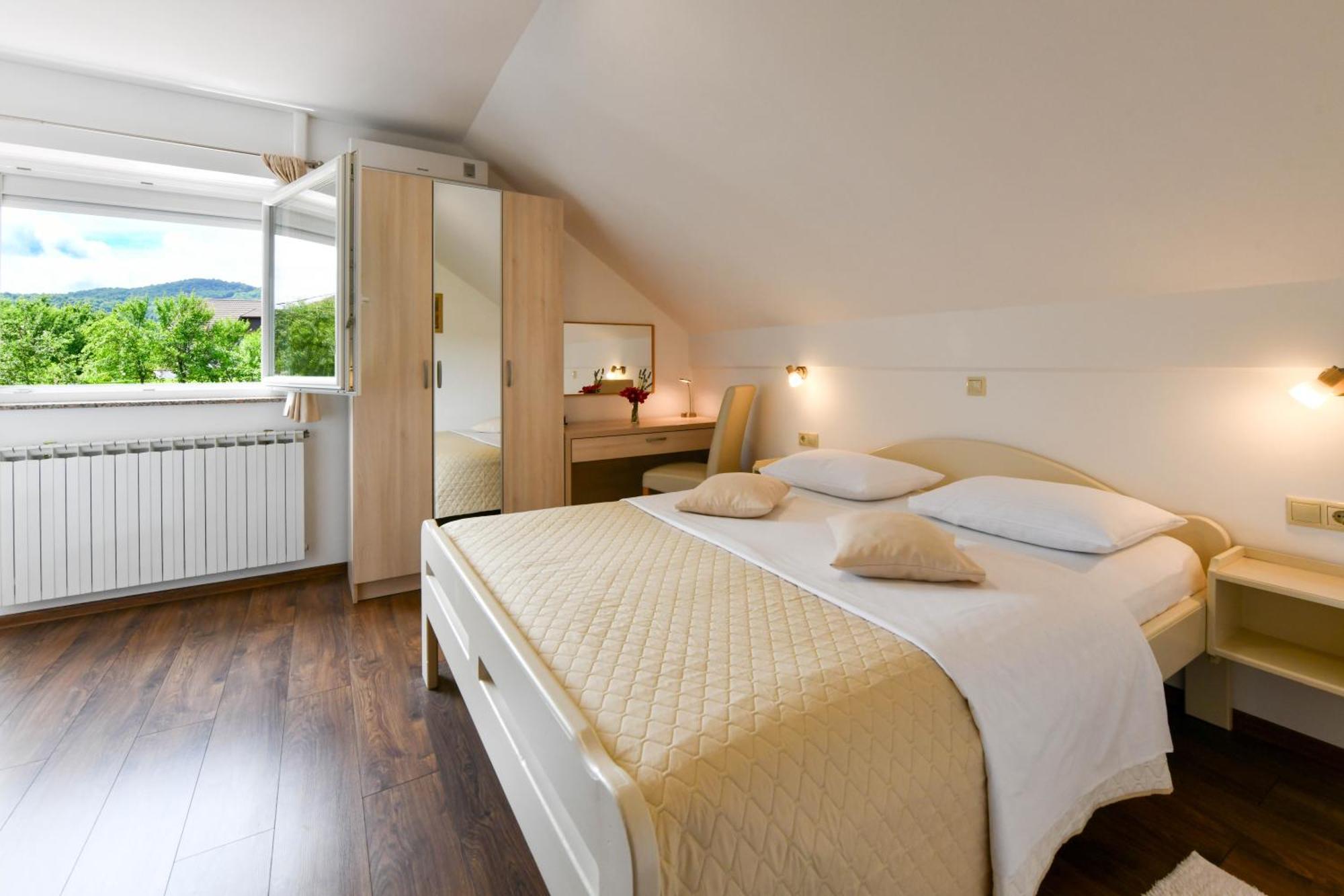 House Marija B&B Селиште-Дрежничко Экстерьер фото
