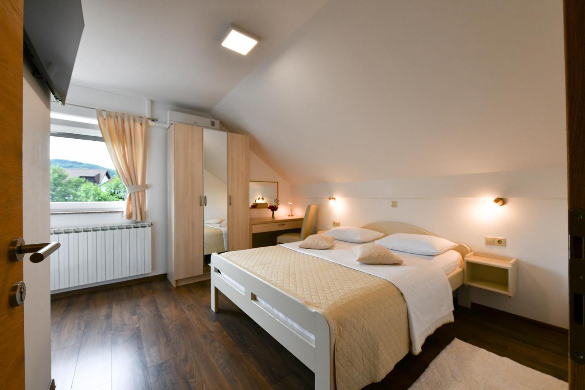 House Marija B&B Селиште-Дрежничко Экстерьер фото